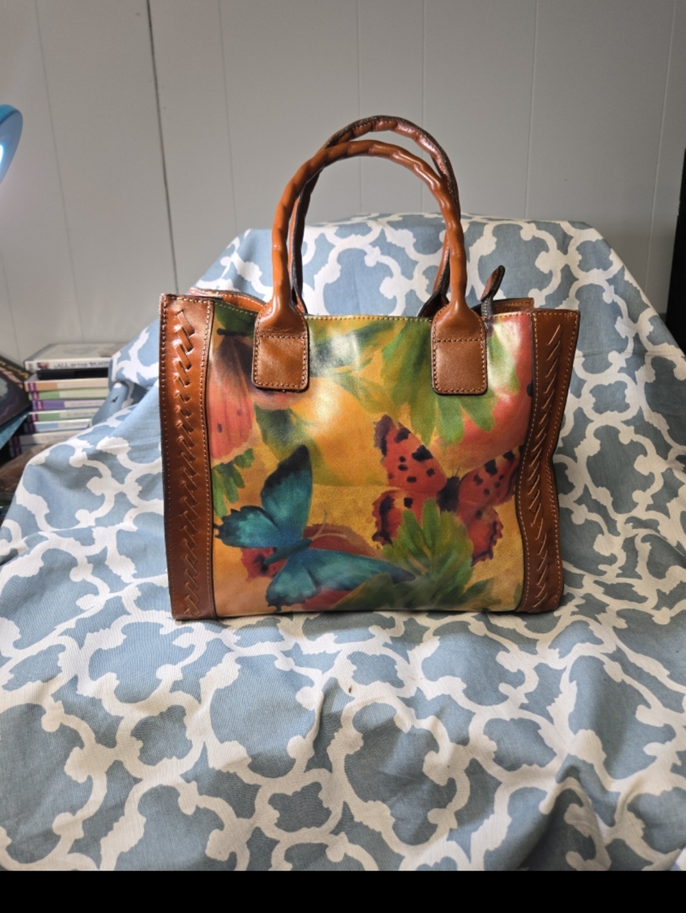 Basically new Patricia Nash Italian leather watercolor butterfly hand bag